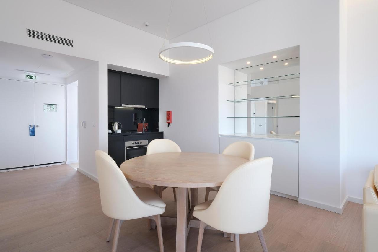 Royal Obidos Scenic Resort Praia del Rei Luaran gambar A typical apartment interior