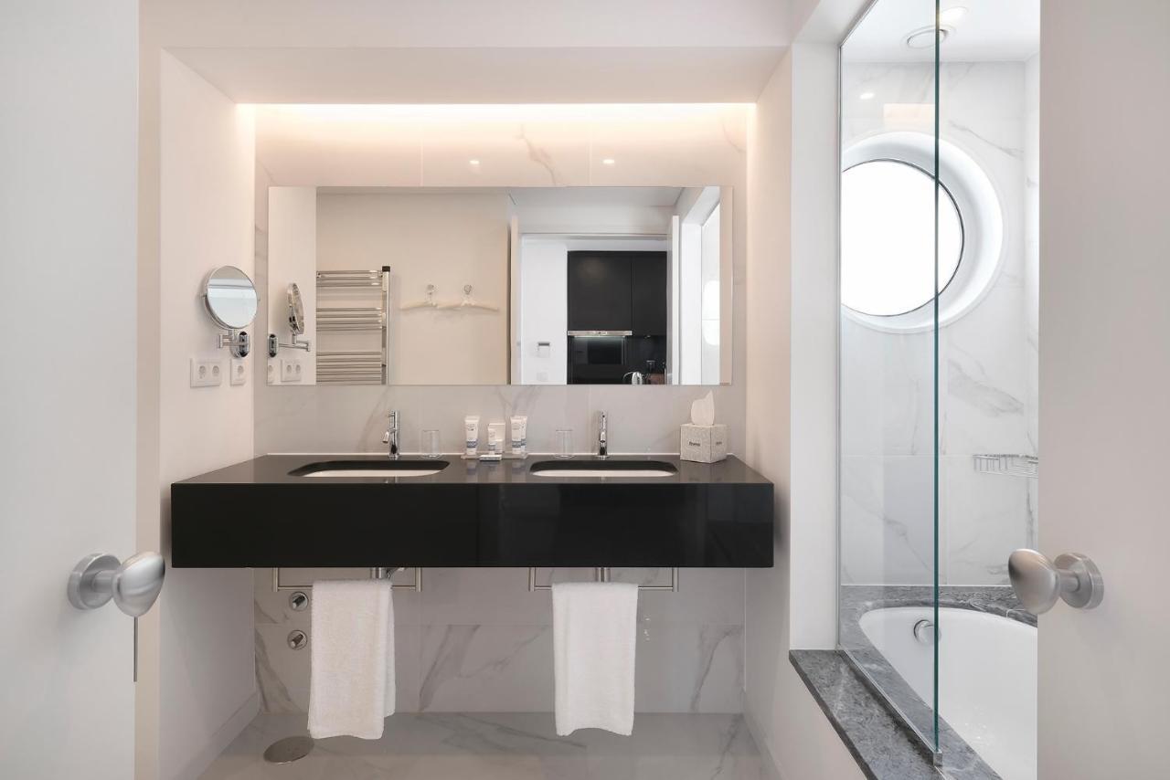 Royal Obidos Scenic Resort Praia del Rei Luaran gambar Bathroom