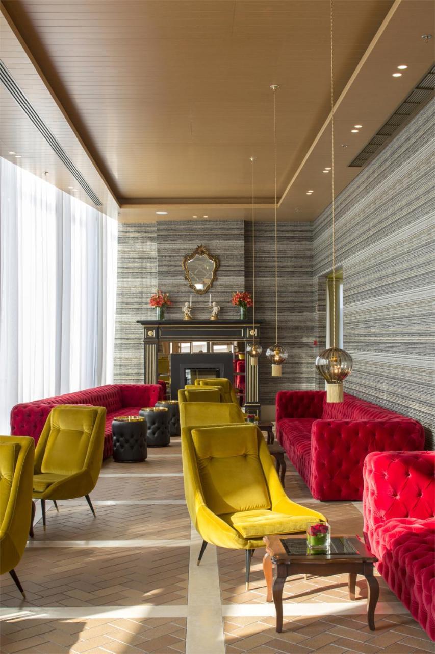 Royal Obidos Scenic Resort Praia del Rei Luaran gambar The Lounge at the 100 Queen's Gate
